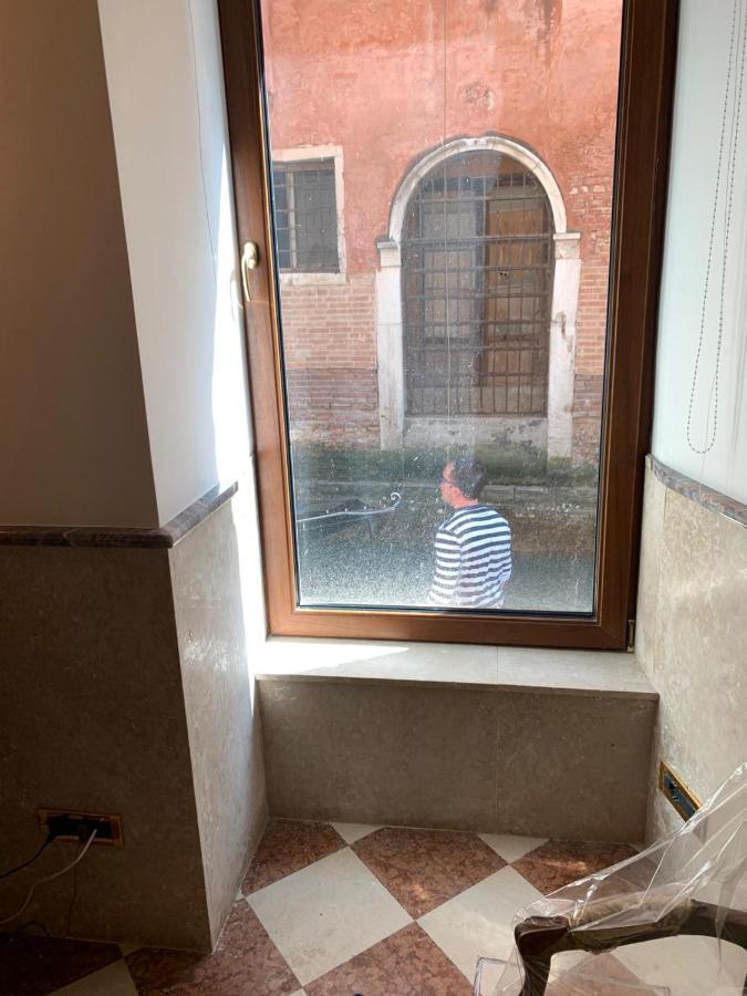 Luxury In San Marco With Canal View Apartment
