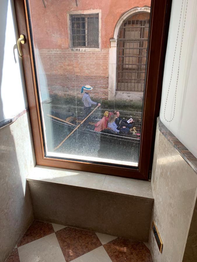 Luxury In San Marco With Canal View Apartment
