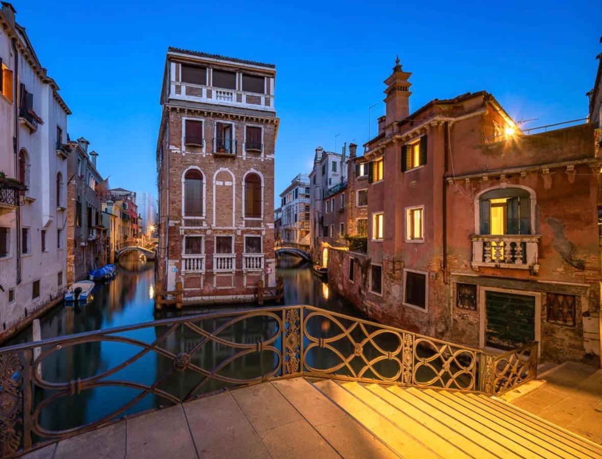 Ca Zulian Amazing Canal View Apartment Venice