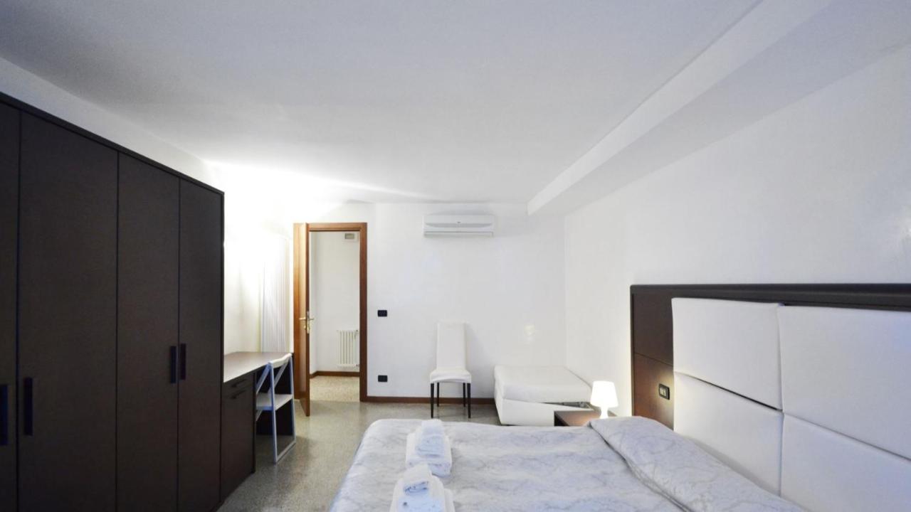 Residenza Ai Do Mori * Veneza