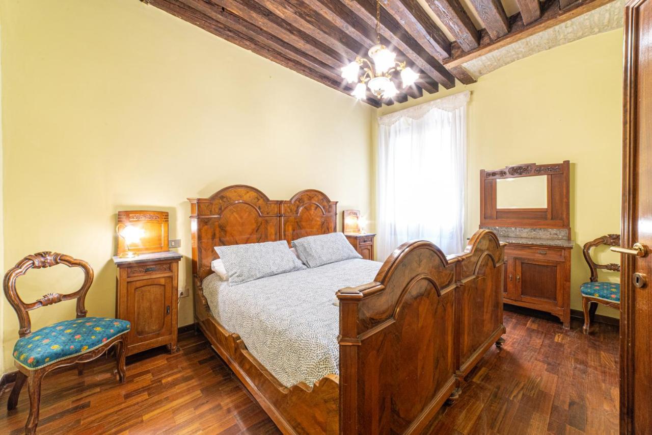 In A Historic Venetian Building Apartment *