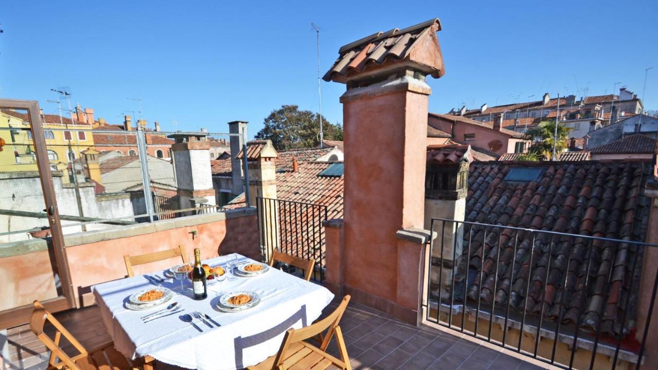Mellina's Terrace - Stylish House Apartment *