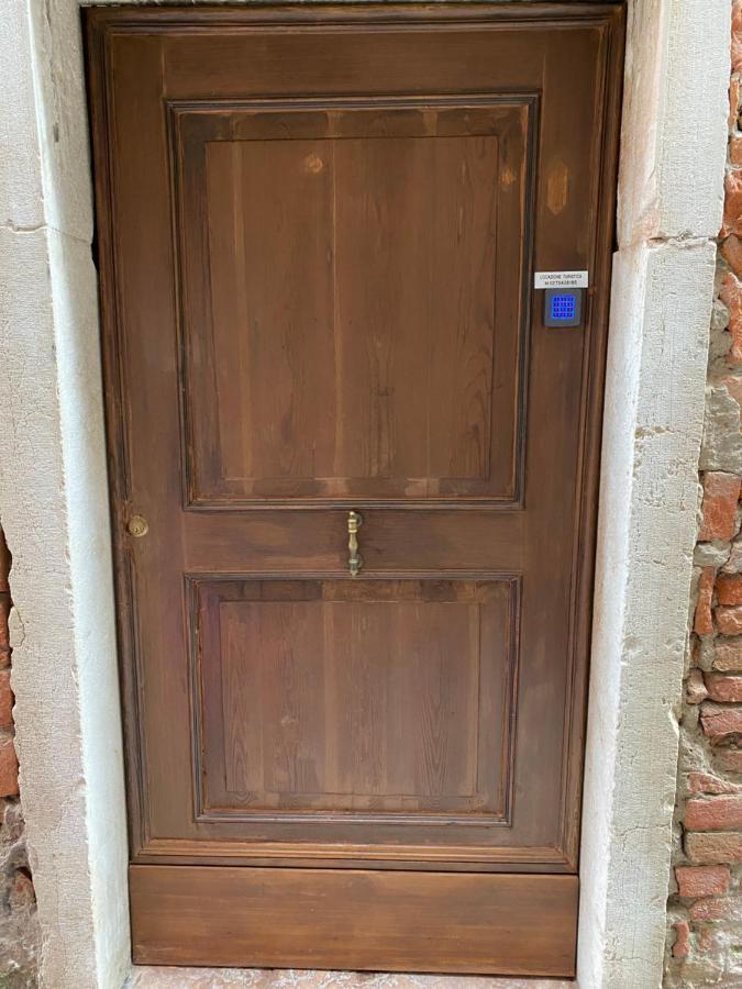 Ca' Delle Corti Apartment *
