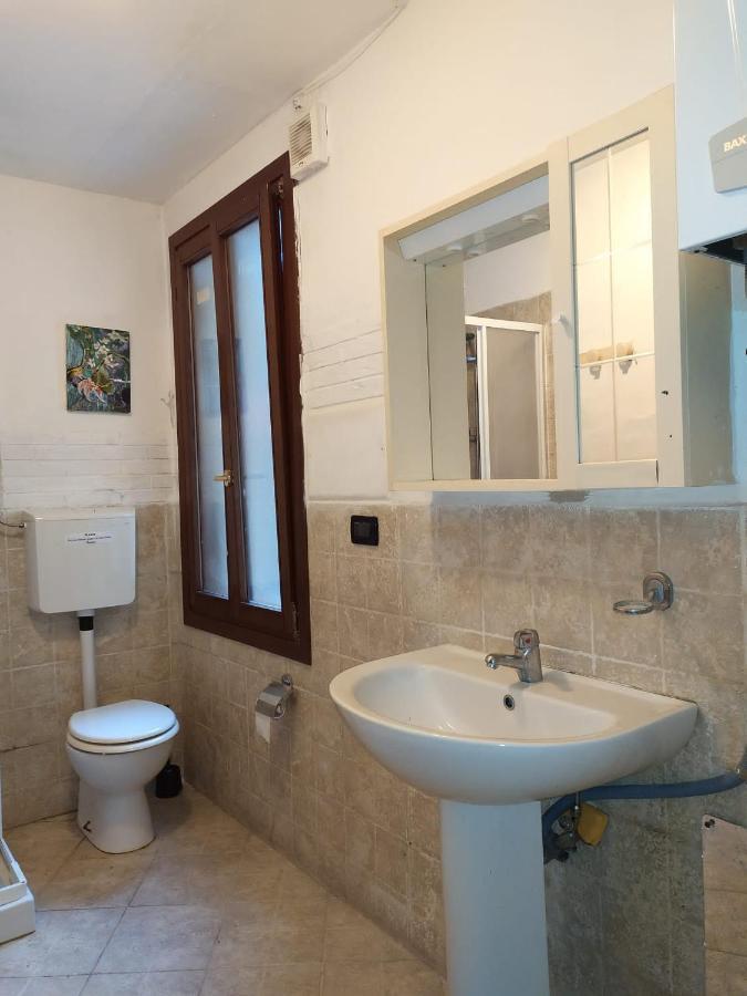 Homestay Canal View Venice
