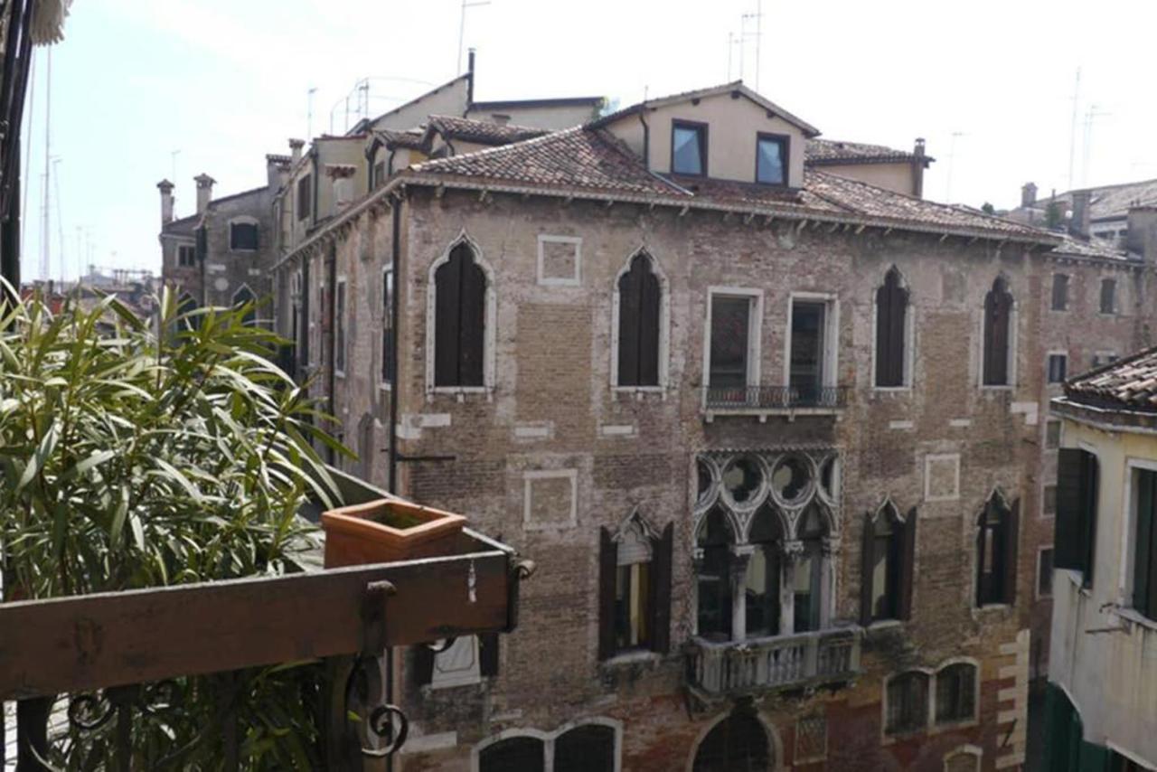 Charming Large Palazzo In Center For Up To 9 People *