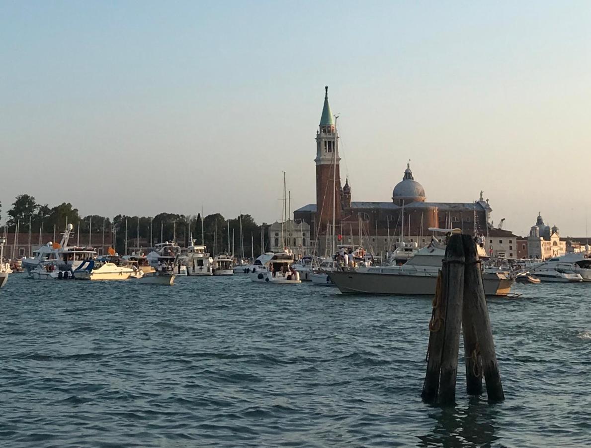 Privacy In - Your To Be Let Alone * Venice