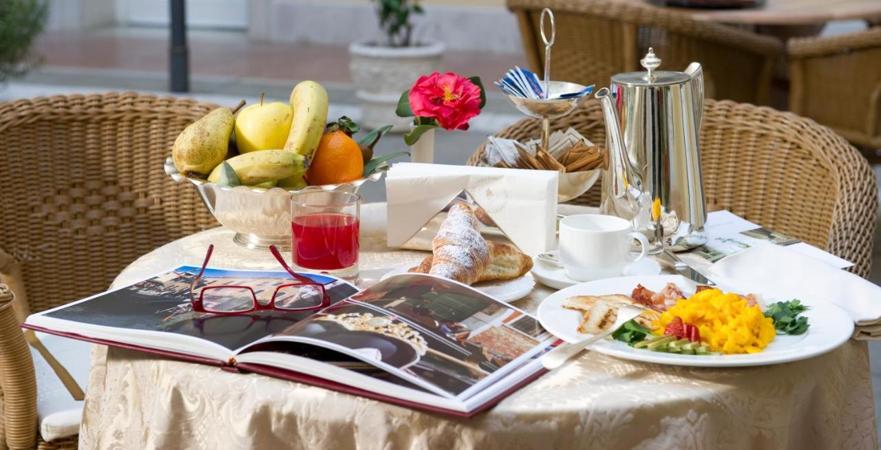 Hotel Carlton On The Grand Canal 4*