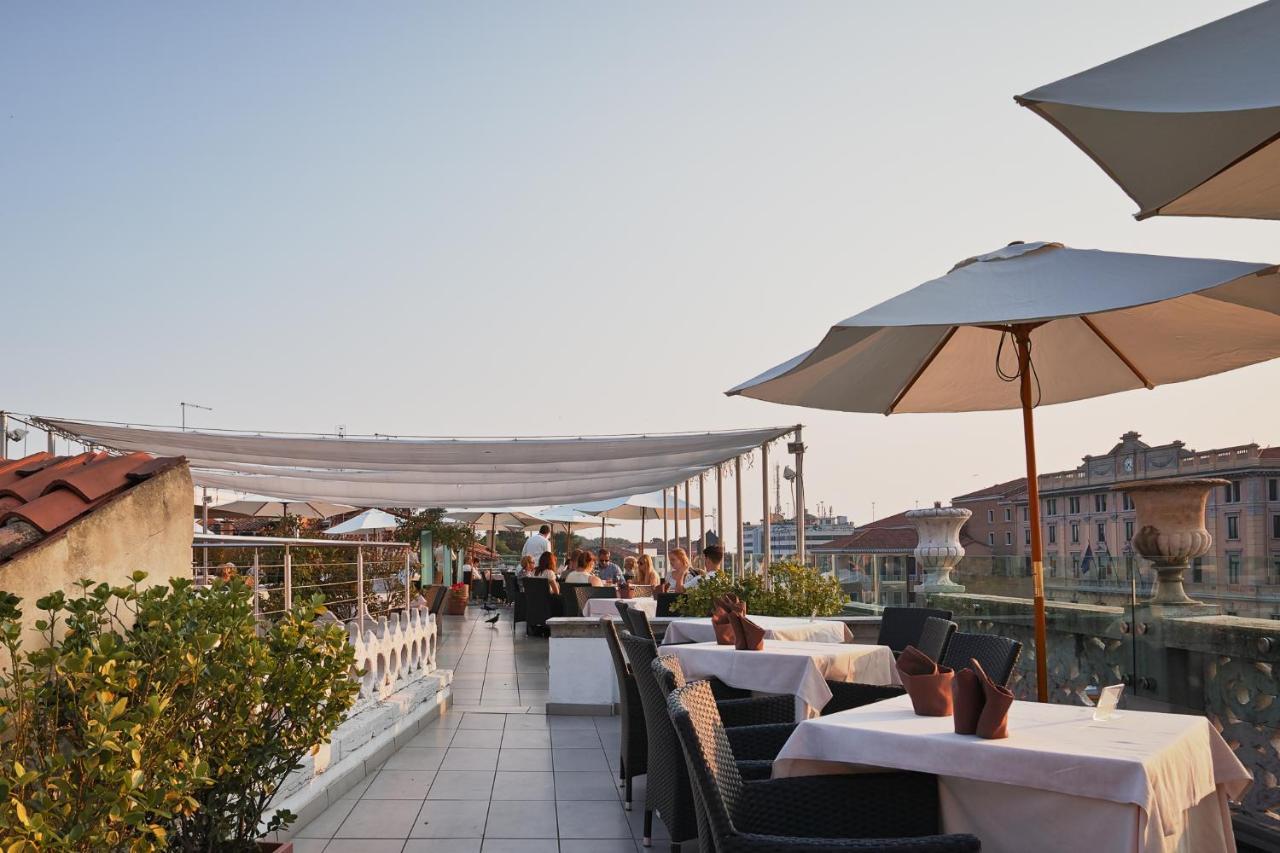 Carlton On The Grand Canal Hotel