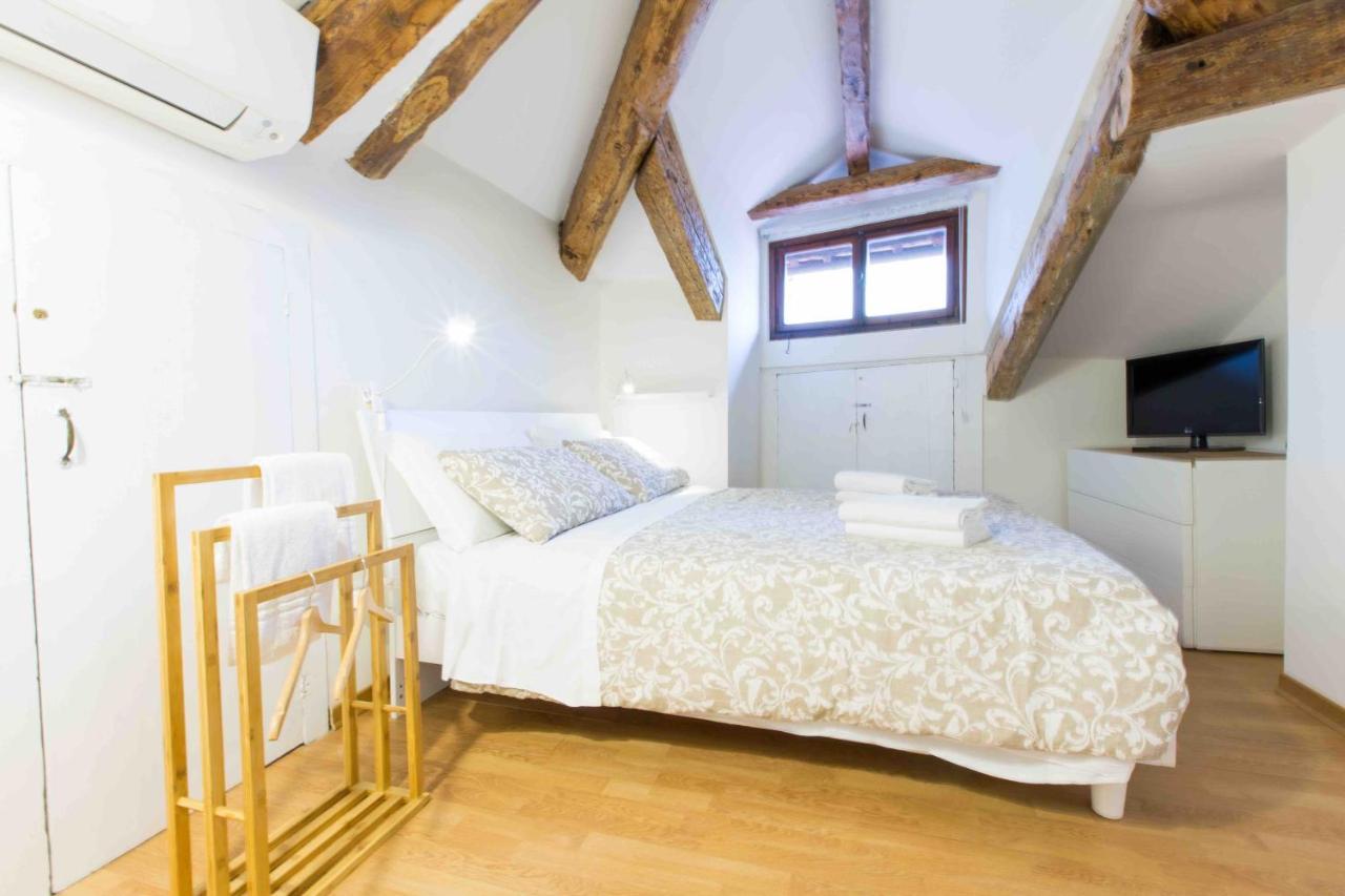 Ca Grimani Double Apartment: Private Terrace And Stunning View Apartment Venice