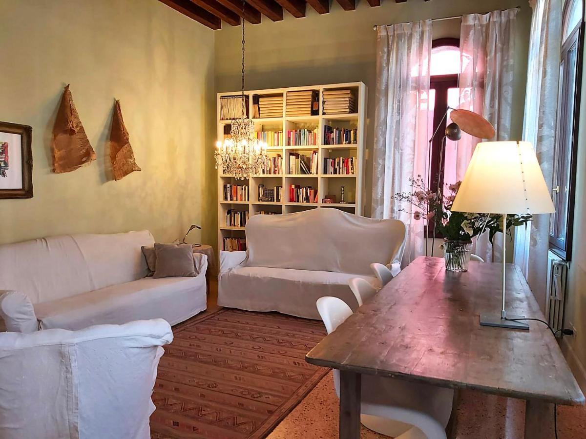 Apartment Gorgeous Venetian With Canal View *