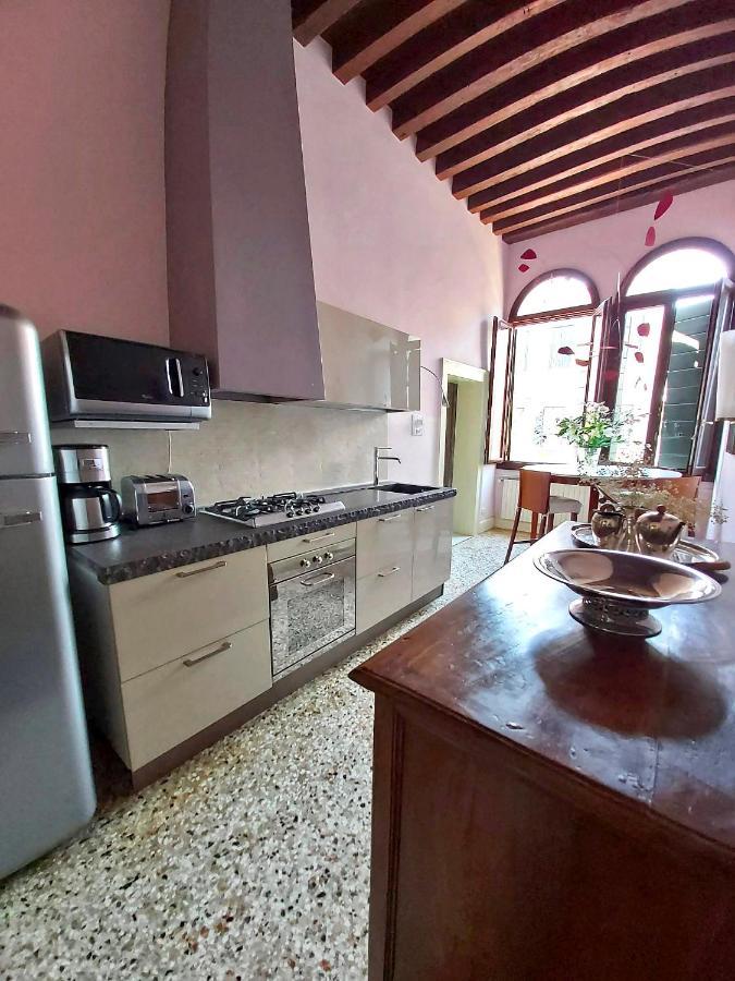 Apartment Gorgeous Venetian With Canal View *