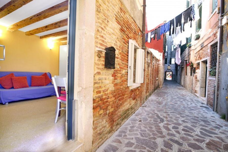 Apartment Cozy Up To 4 In Biennale Giardini By Bricola