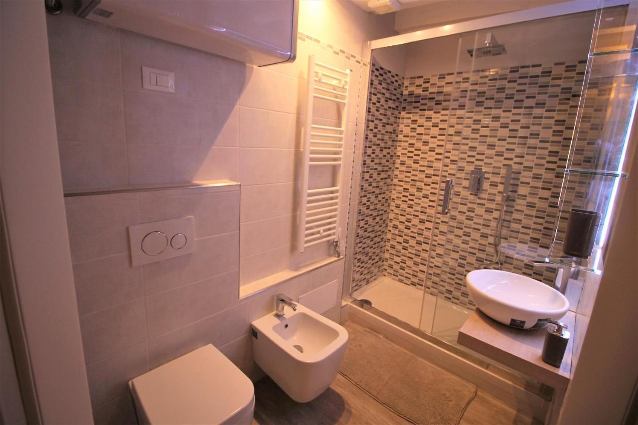 San Marco Fenice 3bdr 2bth Apartment Venice