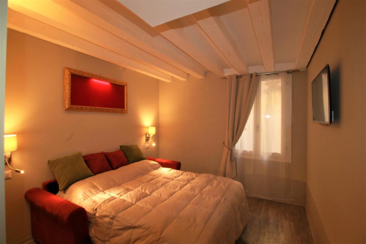 San Marco Fenice 3bdr 2bth * Venice