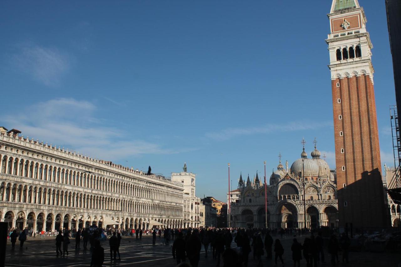 San Marco Fenice 3bdr 2bth Apartment