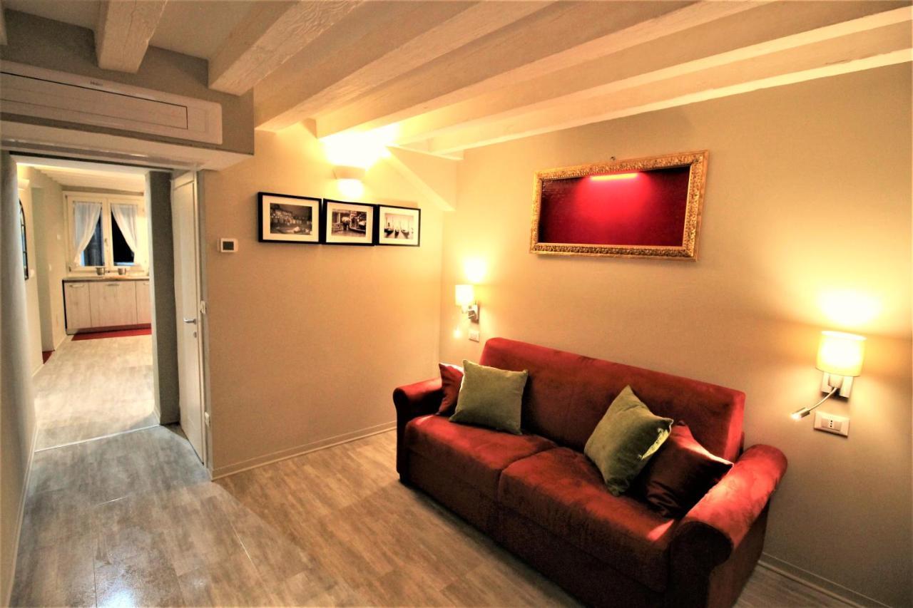 San Marco Fenice 3bdr 2bth Apartment *