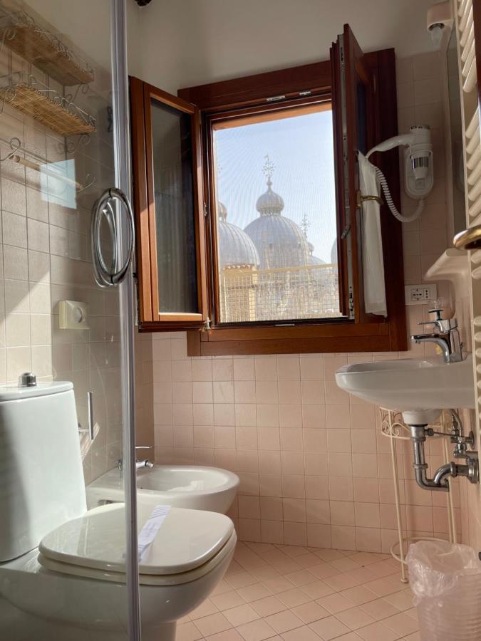 Hotel Ai Do Mori Venice
