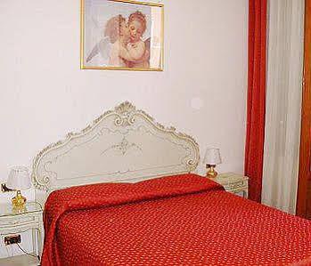 Guest house Ca' San Marcuola 1 2*