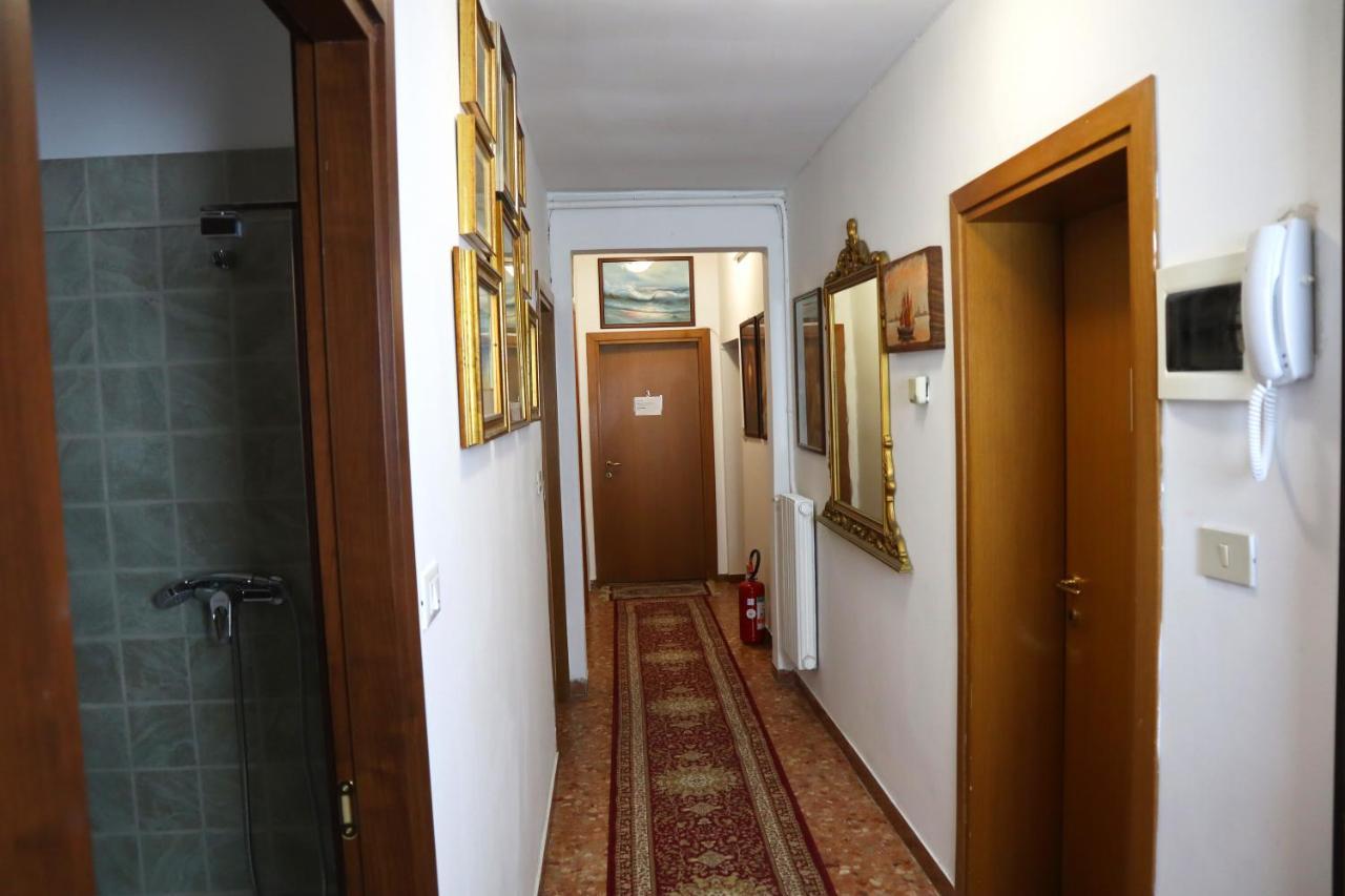 Rainbow Guest house Venice