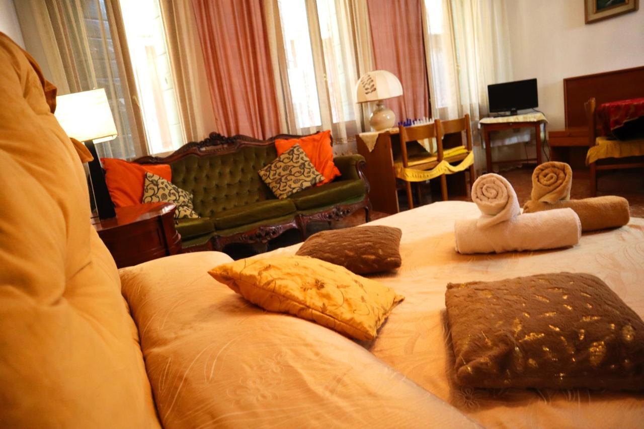Rainbow Guest house *