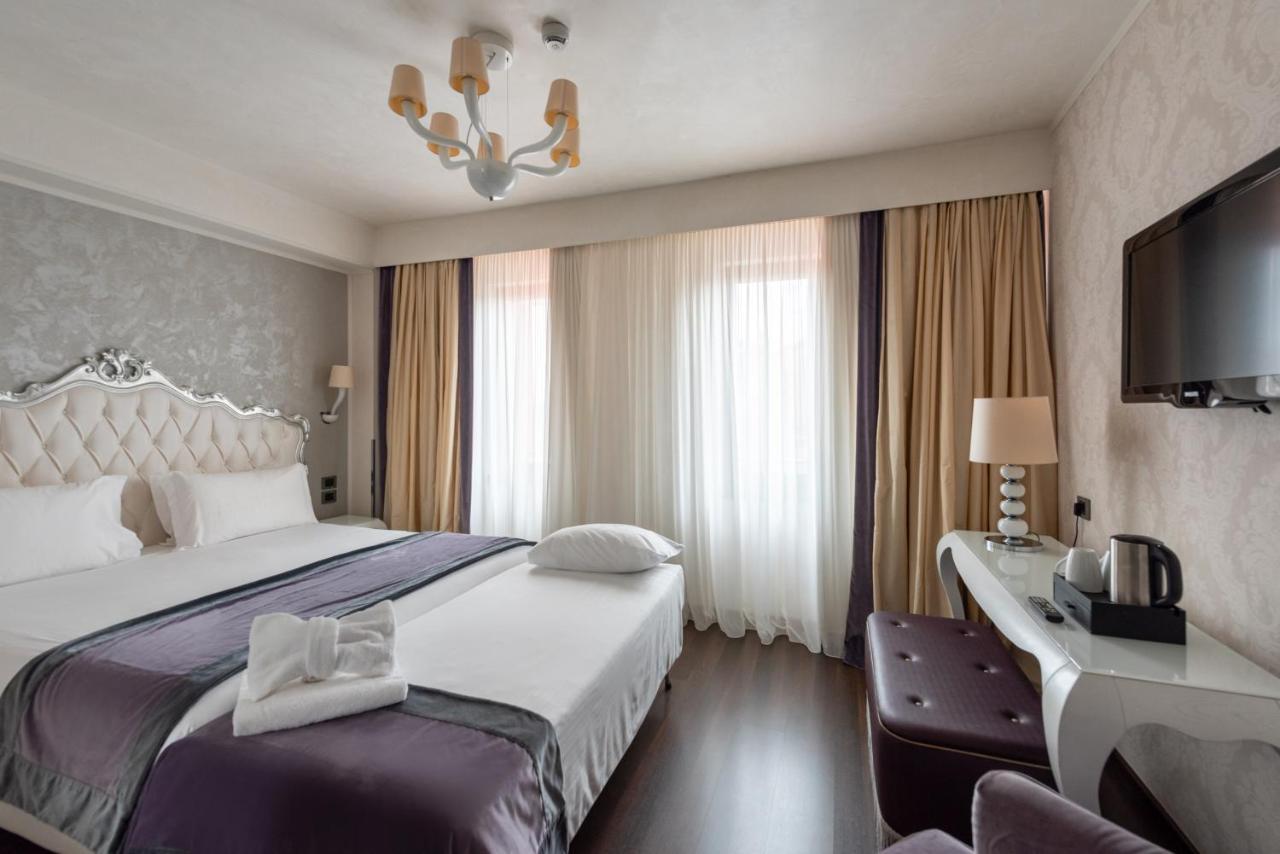 Carnival Palace - Collection Hotel