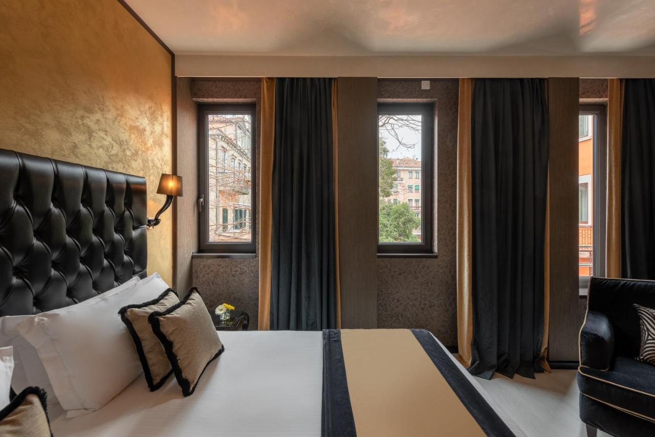 Carnival Palace - Collection Hotel