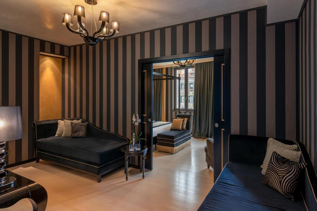 Hotel Carnival Palace - Collection