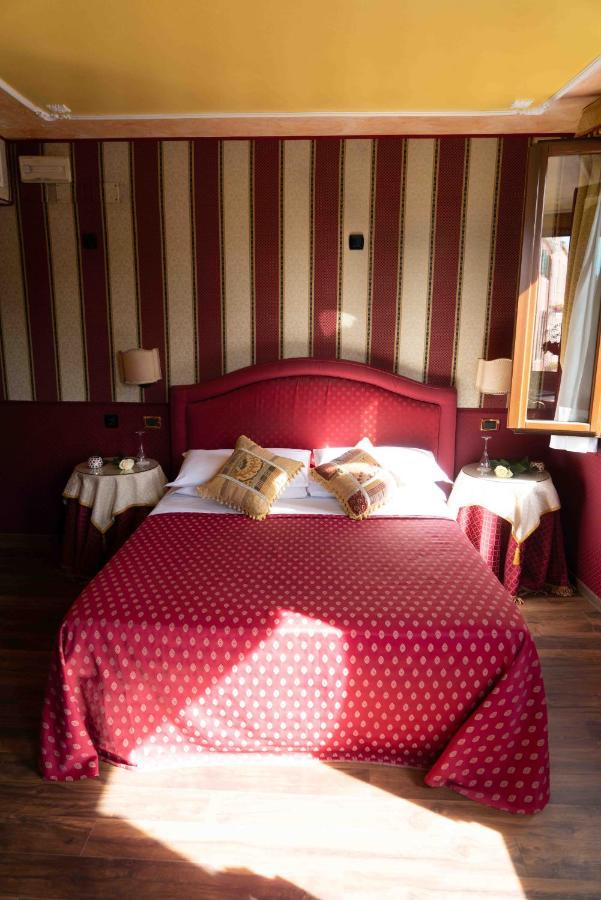 Ca' Morosini 1 & 2 Guest house