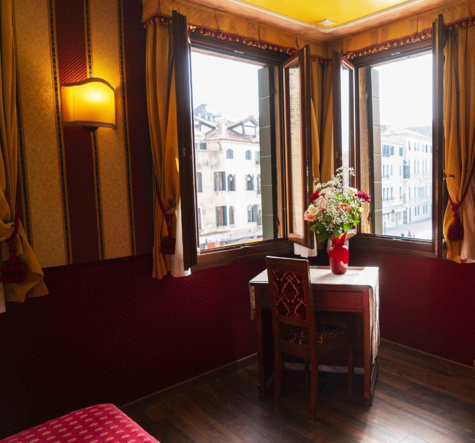 Ca' Morosini 1 & 2 2* Venice
