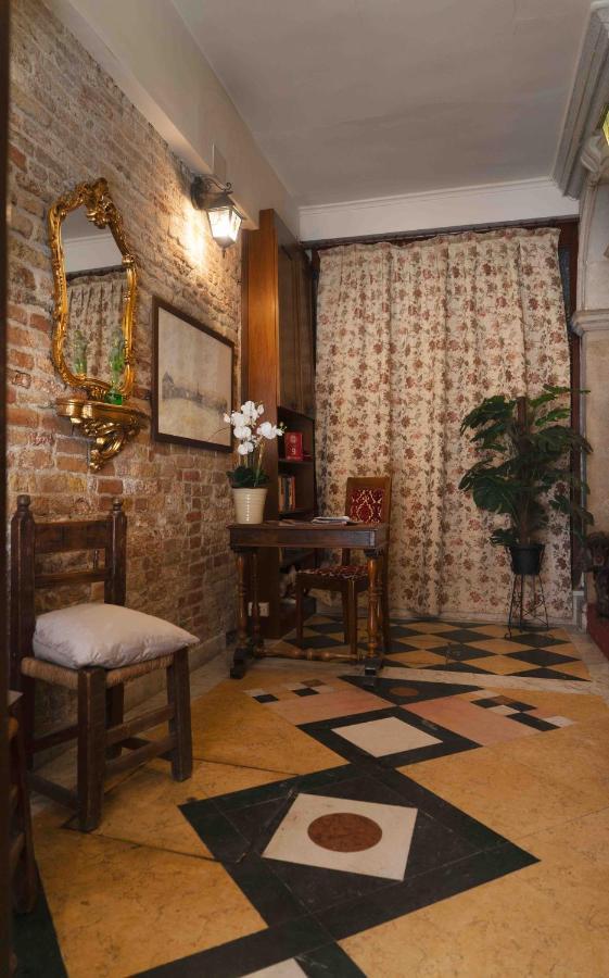 Ca' Morosini 1 & 2 Guest house