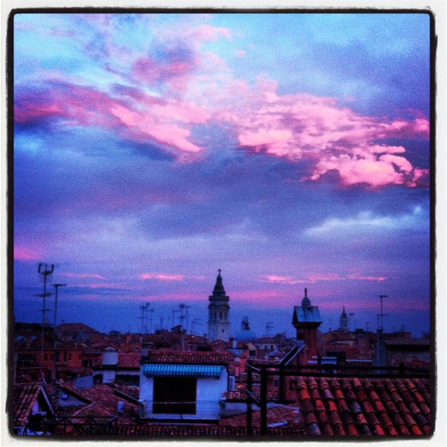 Lion Rooftop Novita' * Veneza
