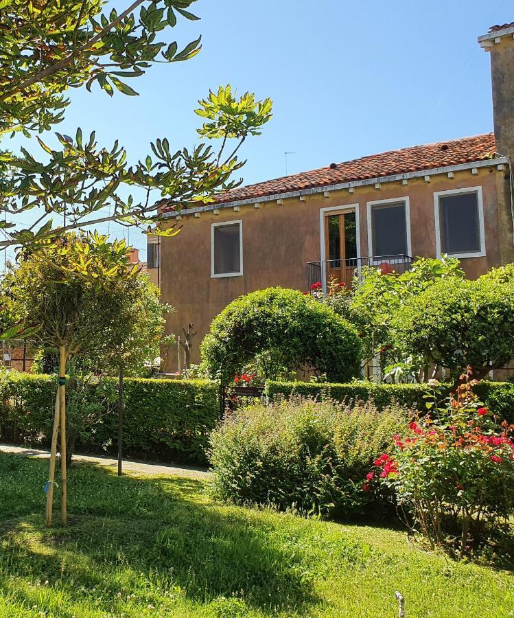 Angela Di House * Venice