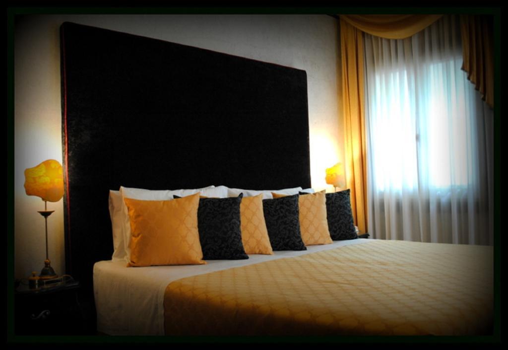 Palazzo Del Giglio 4*