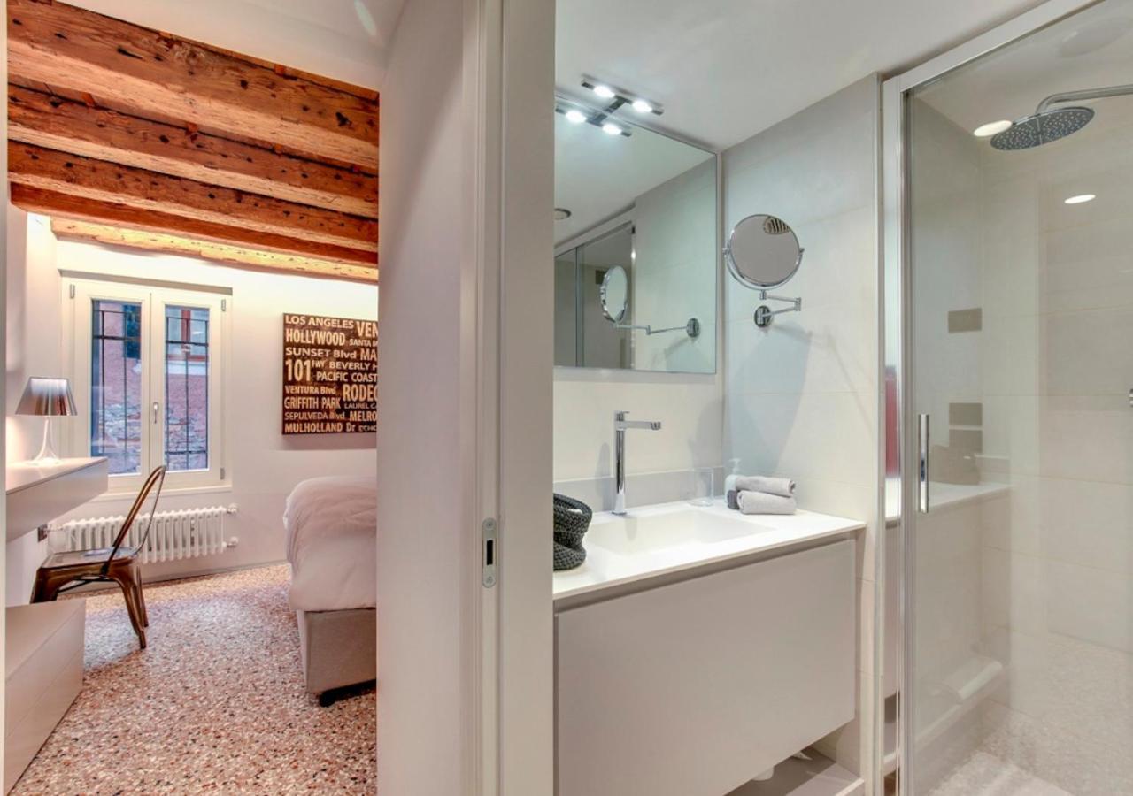 Stunning Modern In The Heart Of * Venice