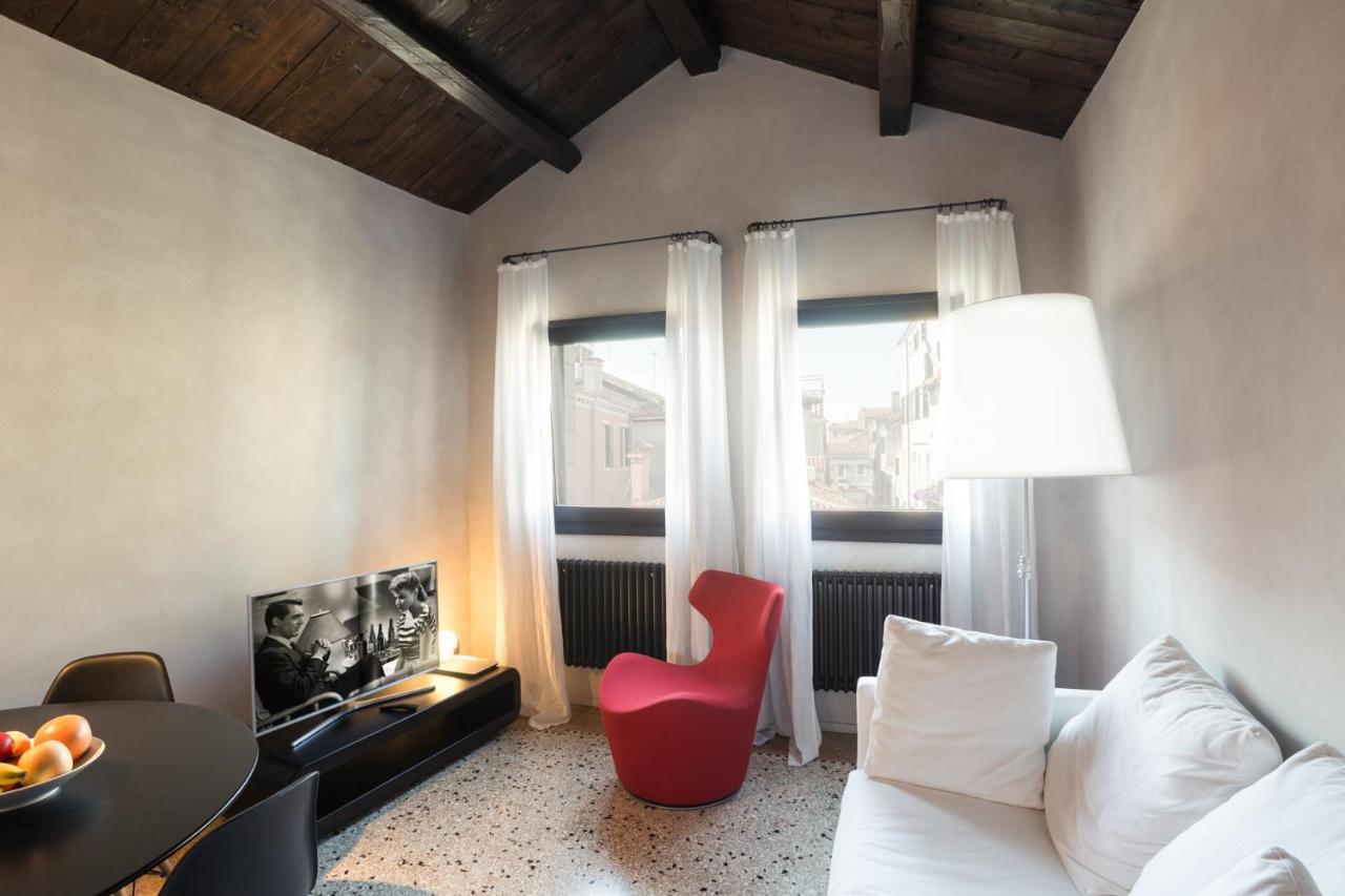 Appartamento Amazing Modern Design Home, Campo Dei Mori. Wifi *