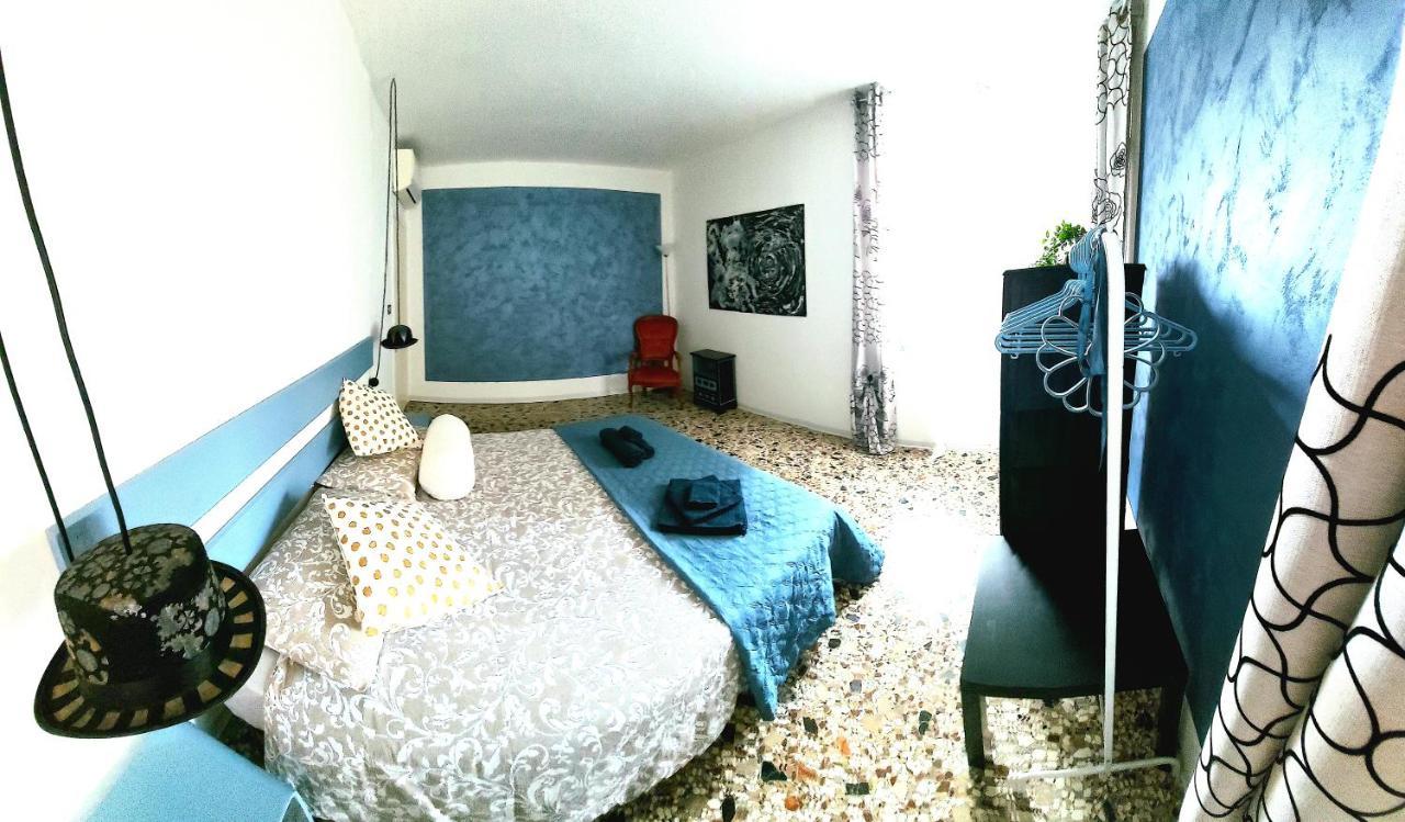The Hatter's Apartamento
