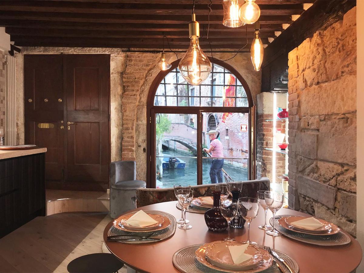 Casa Manina Sul Ponte - Your Private Canal View Veneza