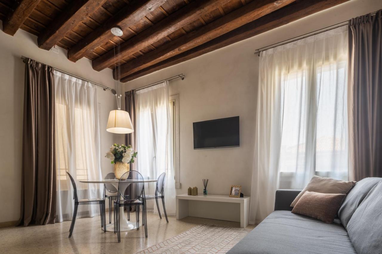 Lion Palace - San Marco R&r Apartment