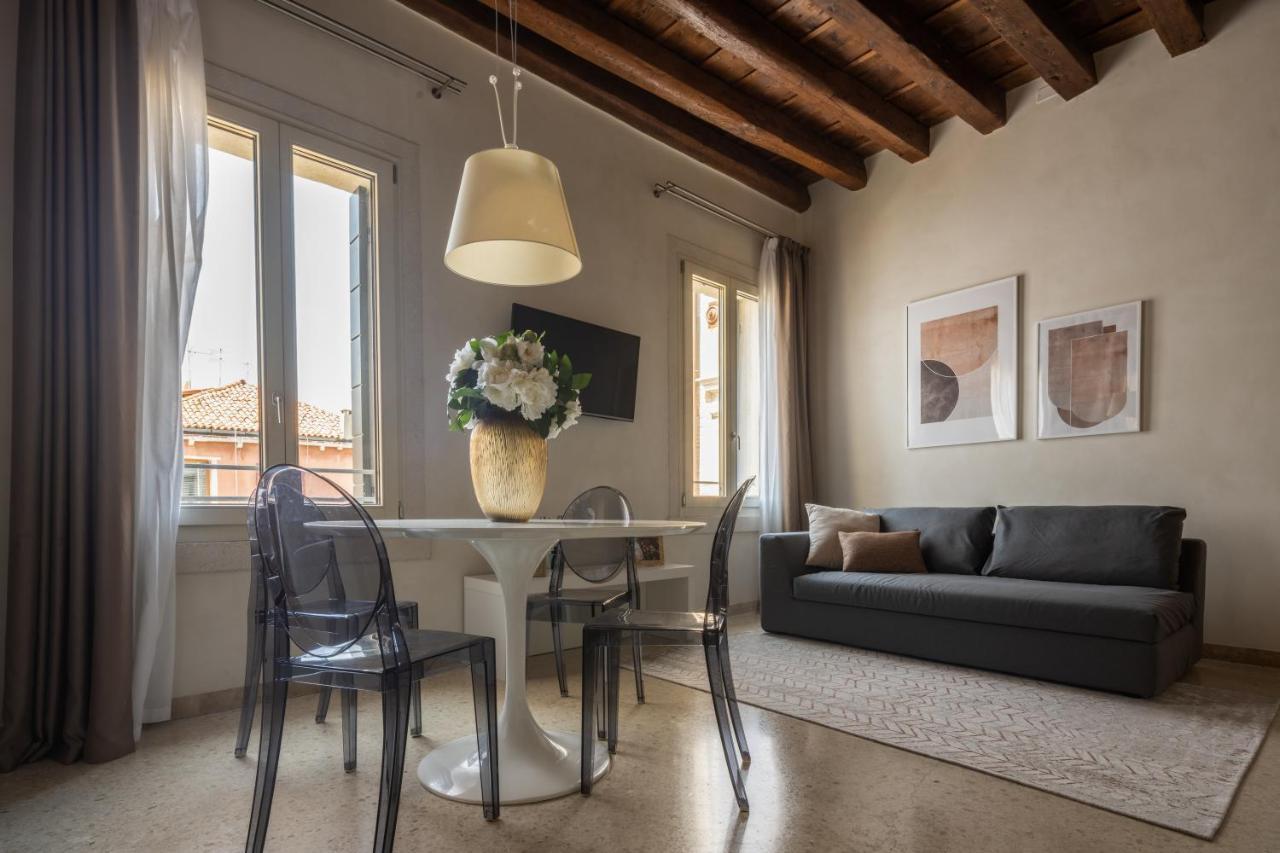 Apartment Lion Palace - San Marco R&r