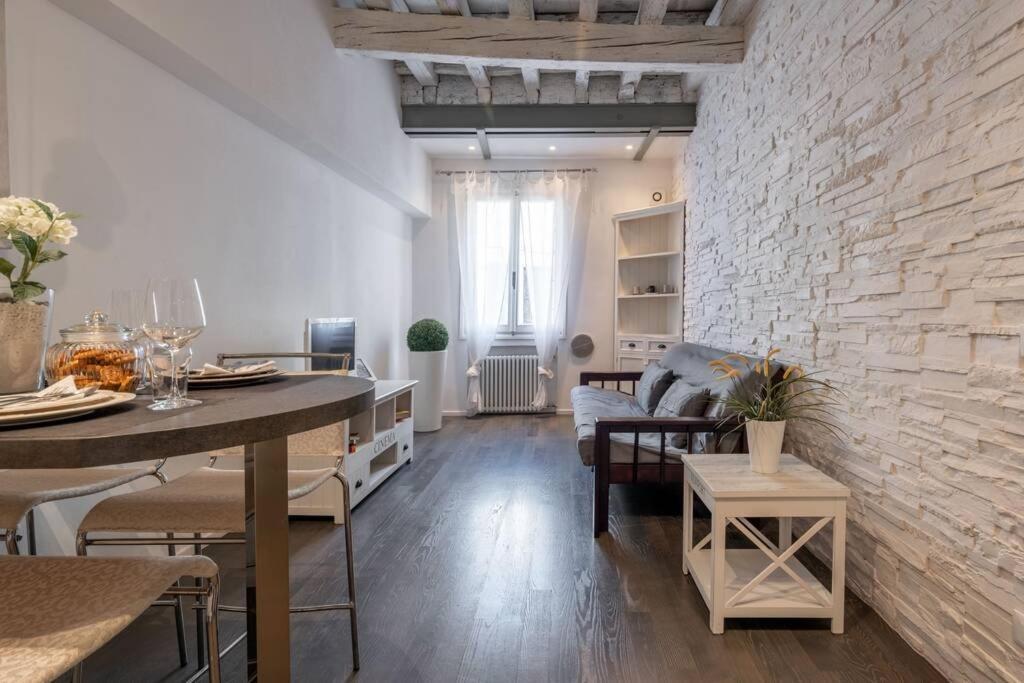 Apartment Canal View - San Marco *
