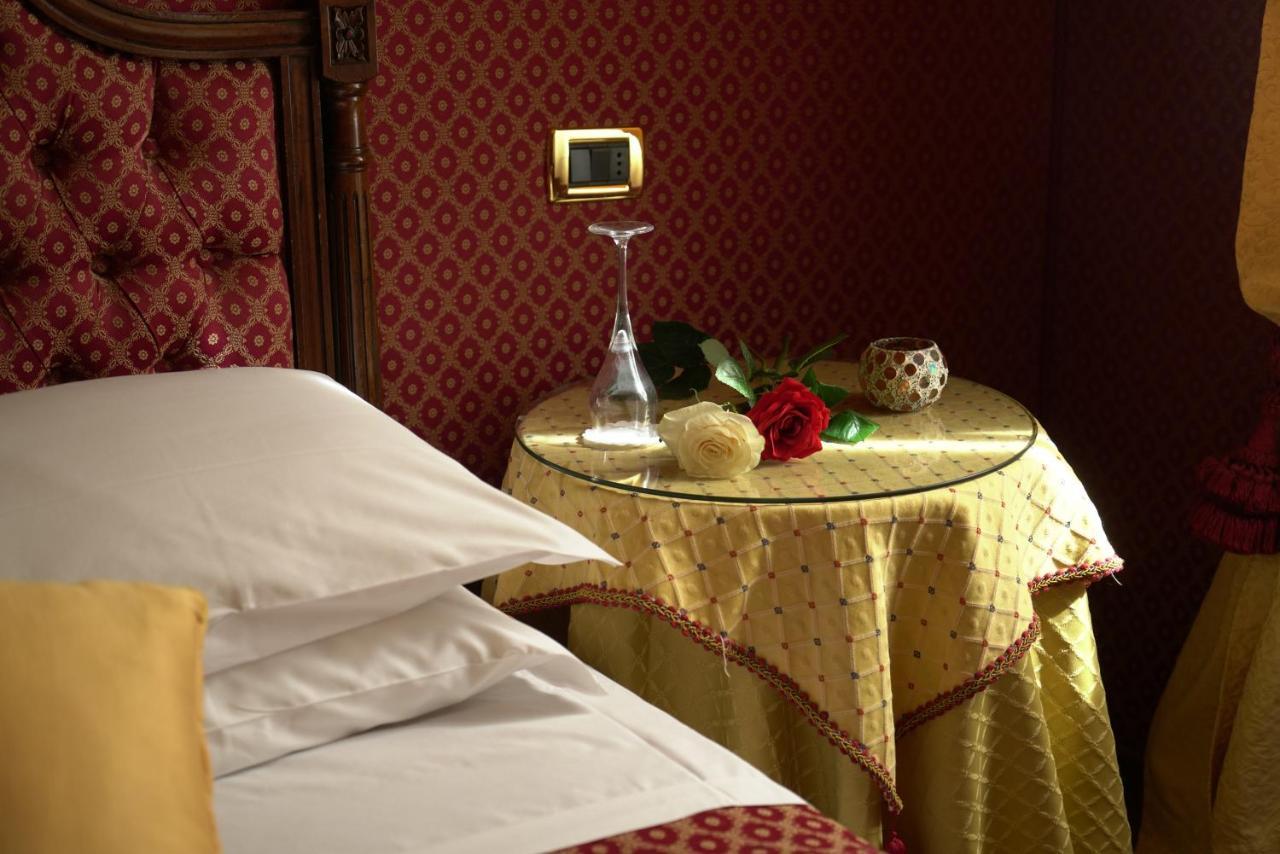 Ca' Morosini 1 & 2 2* Venice