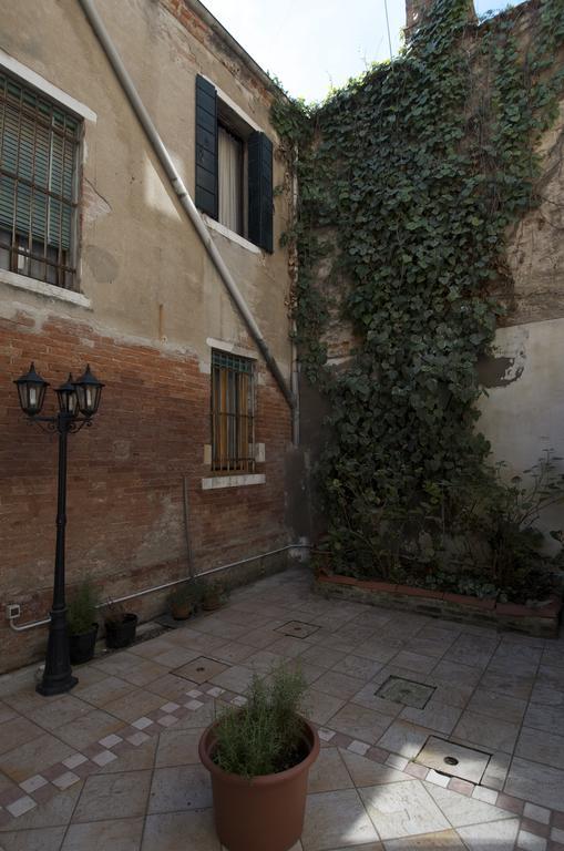Al Portico
