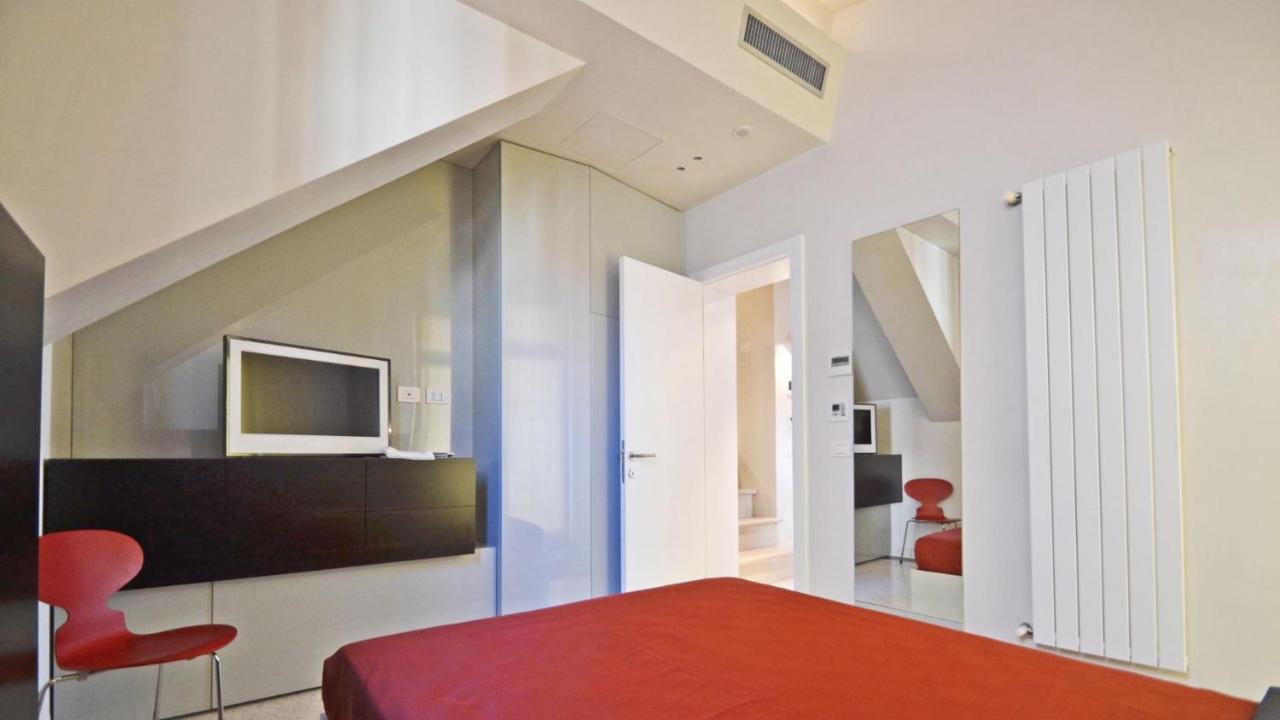 Apartment Ai Bareteri Luxury Canal View *