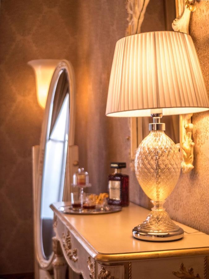 Ego' Boutique - The Silk Road Venice