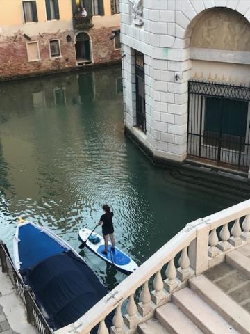 Bed & Breakfast Al Teatro With Canal View *