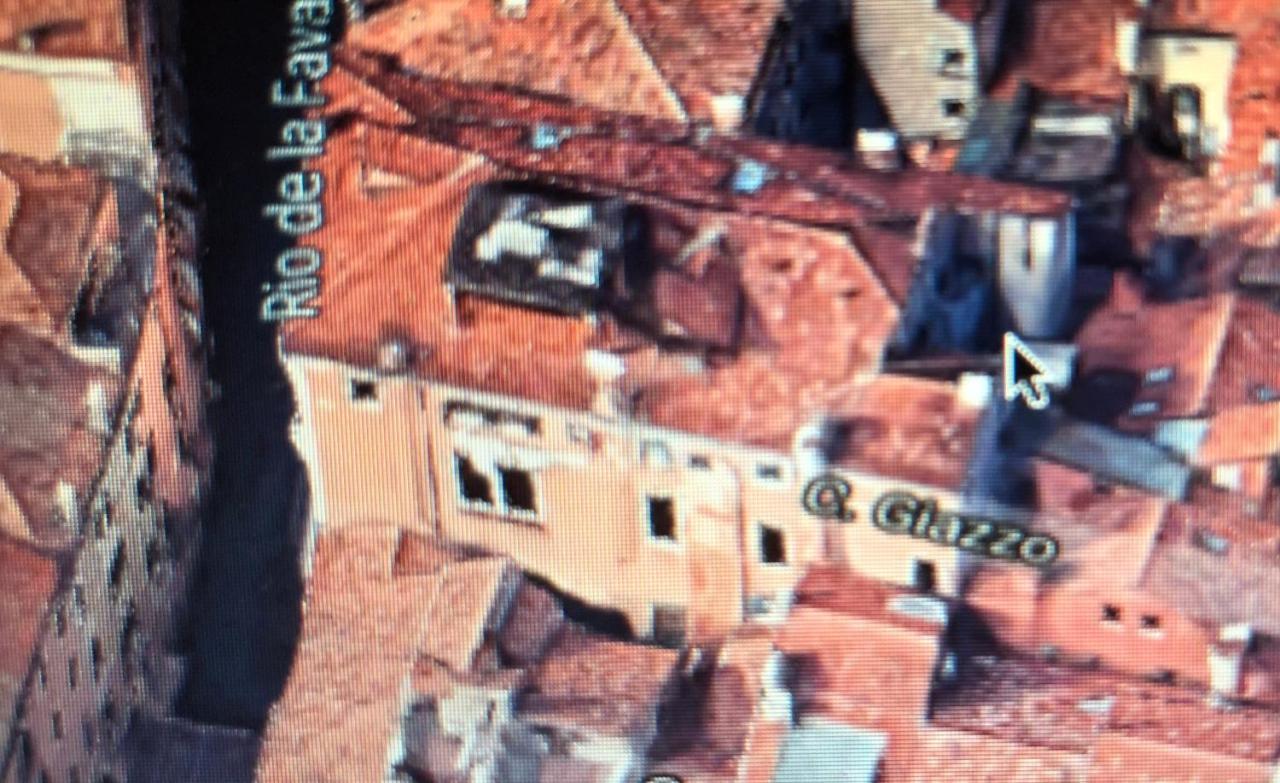 Lion Rooftop Novita' * Venice