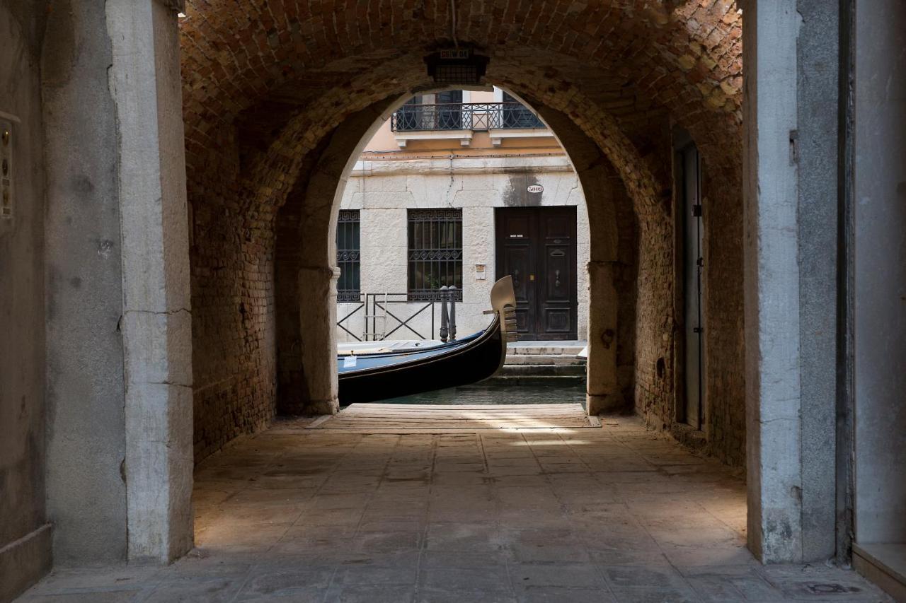 Italiahaus - Ca' Olivo Loft With Canal View In Rialto Apartment Venice