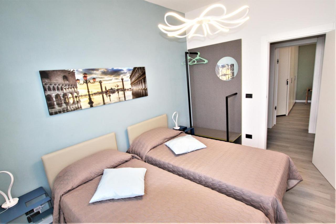 Ca' Monica Panoramic-canal View, Biennale Apartment *