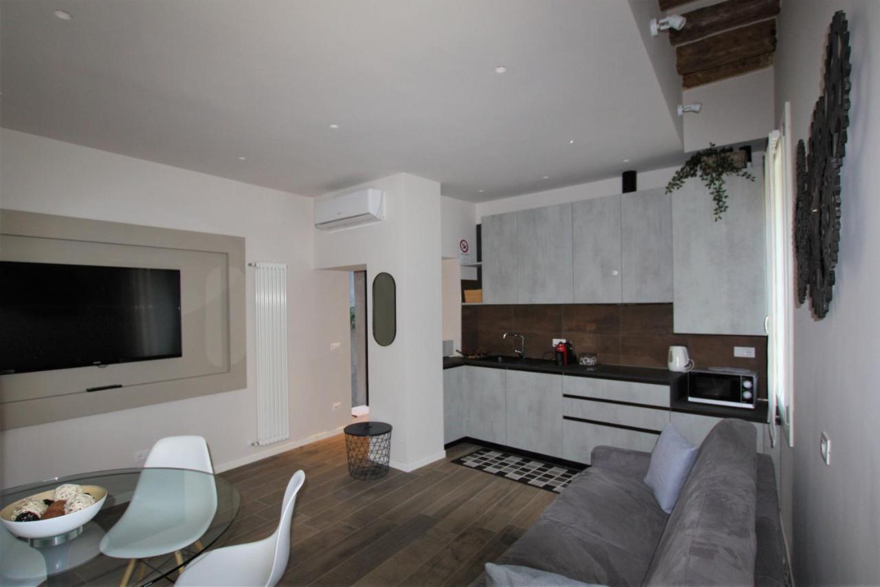 Magno Luxury Canal View Apartment