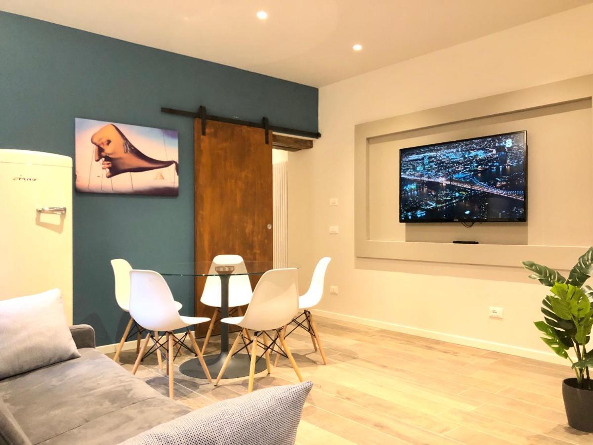 Magno Luxury Canal View Apartment *